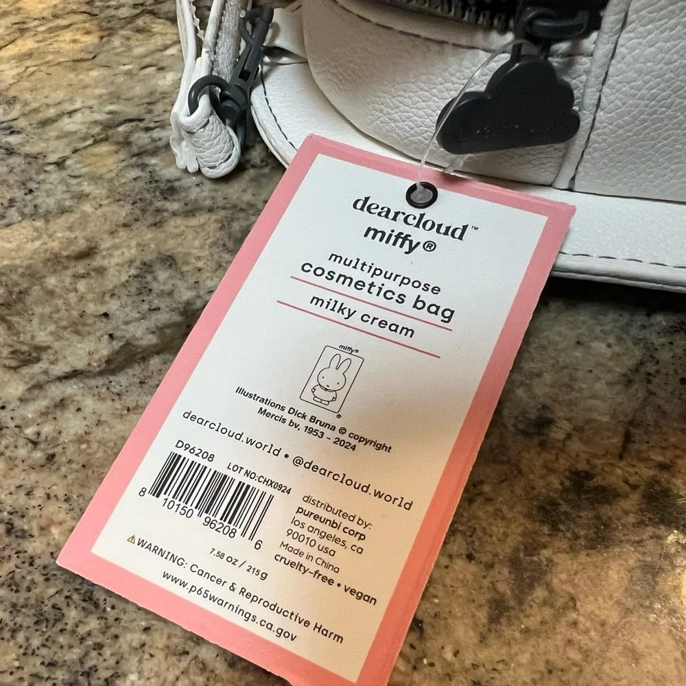 DEARCLOUD MIFFY Faux Leather Cosmetics Bag w/ Removable Wristlet Strap - Picture 5 of 10